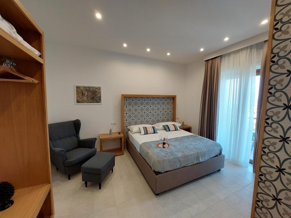 Mistral Luxury Suites Sorrento Exteriér fotografie